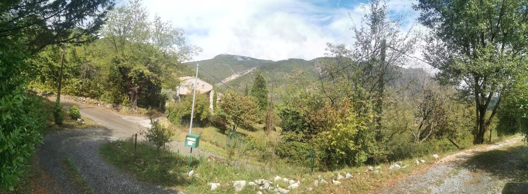 Chez Vero Et Bernard Entrevaux Luaran gambar