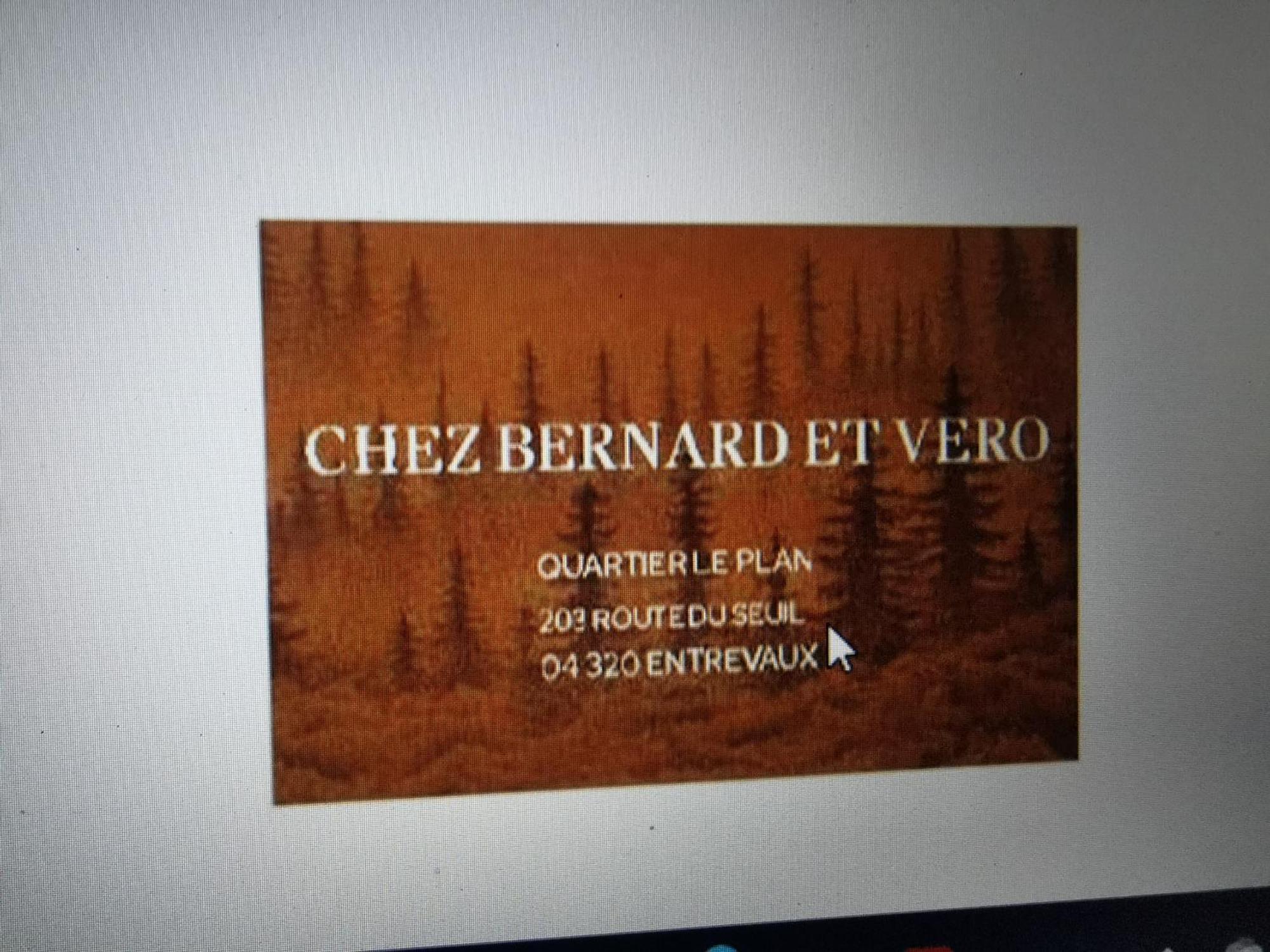 Chez Vero Et Bernard Entrevaux Luaran gambar